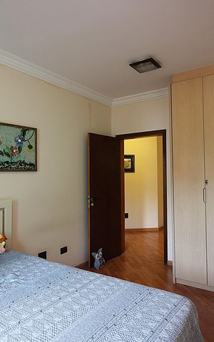 Casa à venda com 302m², 4 quartos e 3 vagasQuarto 4