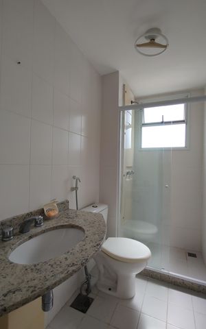 Apartamento à venda com 77m², 2 quartos e 1 vagaBanheiro da Suíte 2