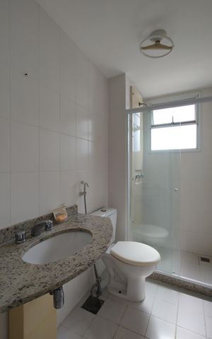Apartamento à venda com 77m², 2 quartos e 1 vagaBanheiro da Suíte 2