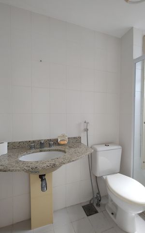 Apartamento à venda com 77m², 2 quartos e 1 vagaBanheiro da Suíte 2