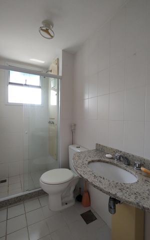 Apartamento à venda com 77m², 2 quartos e 1 vagaBanheiro da Suíte 1