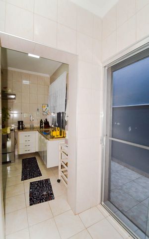 Casa à venda com 220m², 3 quartos e 2 vagasÁrea de Serviço