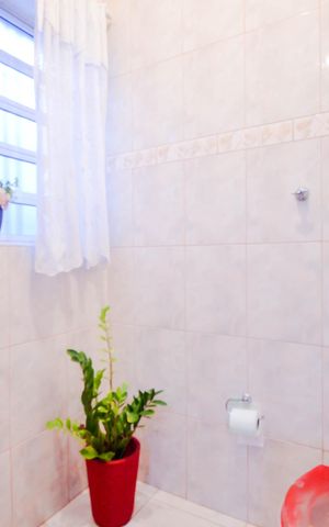 Casa à venda com 220m², 3 quartos e 2 vagasLavabo