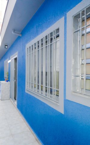 Casa à venda com 220m², 3 quartos e 2 vagasCorredor Lateral