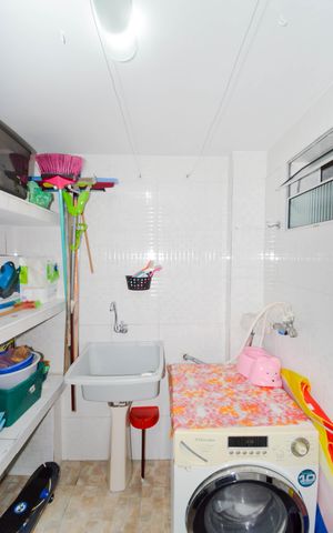 Casa à venda com 220m², 3 quartos e 2 vagasÁrea de Serviço