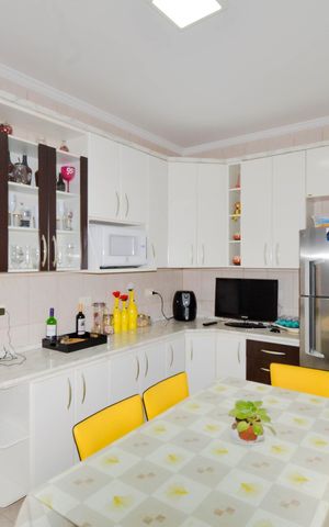 Casa à venda com 220m², 3 quartos e 2 vagasCozinha
