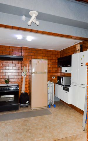 Casa à venda com 220m², 3 quartos e 2 vagasÁrea gourmet