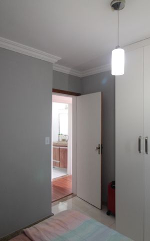 Apartamento à venda com 180m², 3 quartos e 2 vagasQuarto