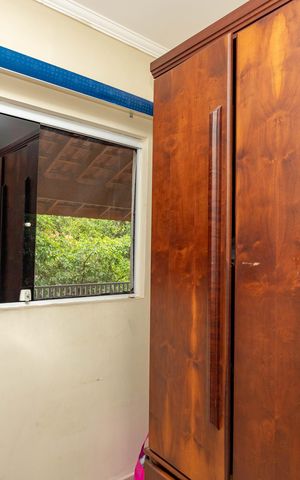 Casa à venda com 330m², 5 quartos e 3 vagas Casa à venda com 330m², 5 quartos e 3 vagasQuarto 3