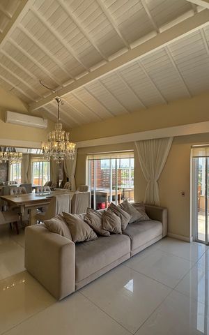 Apartamento à venda com 357m², 4 quartos e 2 vagas Apartamento à venda com 357m², 4 quartos e 2 vagasSala