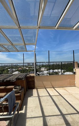 Apartamento à venda com 357m², 4 quartos e 2 vagas Apartamento à venda com 357m², 4 quartos e 2 vagasTerraço