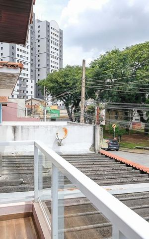 Casa à venda com 140m², 2 quartos e 2 vagasVaranda quarto 1