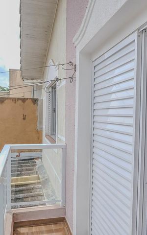 Casa à venda com 140m², 2 quartos e 2 vagasVaranda quarto 1