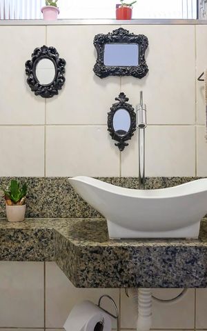 Casa à venda com 140m², 2 quartos e 2 vagasLavabo