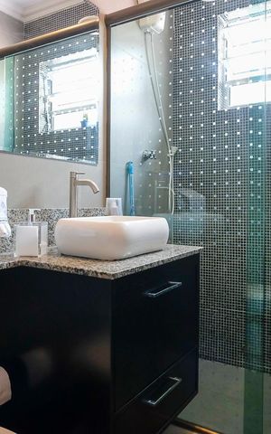Casa à venda com 140m², 2 quartos e 2 vagasBanheiro