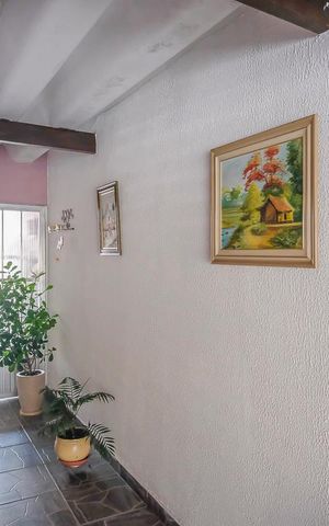 Casa à venda com 140m², 2 quartos e 2 vagasQuintal
