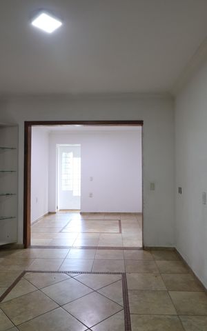 Casa para alugar com 280m², 5 quartos e 2 vagasCozinha