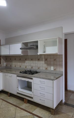 Casa para alugar com 280m², 5 quartos e 2 vagasCozinha