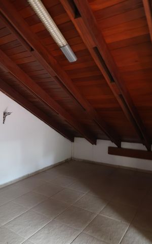 Casa para alugar com 280m², 5 quartos e 2 vagasSótão