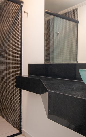 Apartamento à venda com 396m², 4 quartos e 3 vagasBanheiro 1