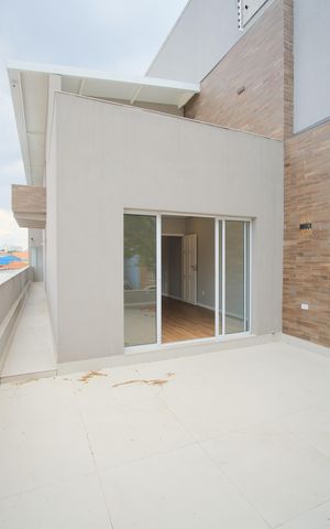 Casa à venda com 280m², 4 quartos e 2 vagasVaranda da Suíte 2