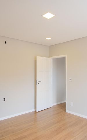 Casa à venda com 280m², 4 quartos e 2 vagasSuíte 1