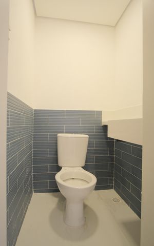 Casa à venda com 280m², 4 quartos e 2 vagasLavabo