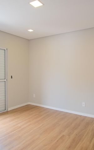Casa à venda com 280m², 4 quartos e 2 vagasSuíte 1