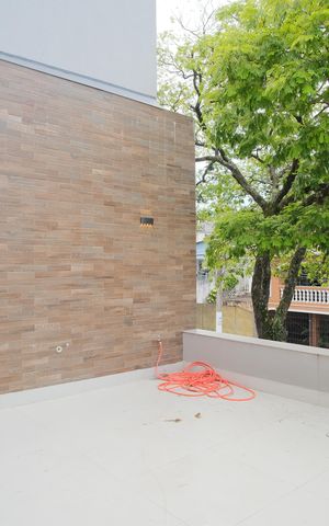Casa à venda com 280m², 4 quartos e 2 vagasVaranda da Suíte 2