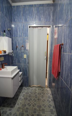 Casa à venda com 100m², 3 quartos e 2 vagasSuíte Edícula Banheiro