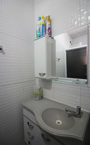 Casa à venda com 100m², 3 quartos e 2 vagasQuarto 3 - Suíte Banheiro