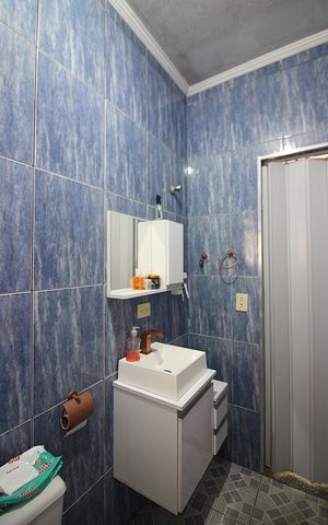 Casa à venda com 100m², 3 quartos e 2 vagasSuíte Edícula Banheiro