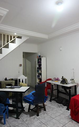Casa à venda com 100m², 3 quartos e 2 vagasSala