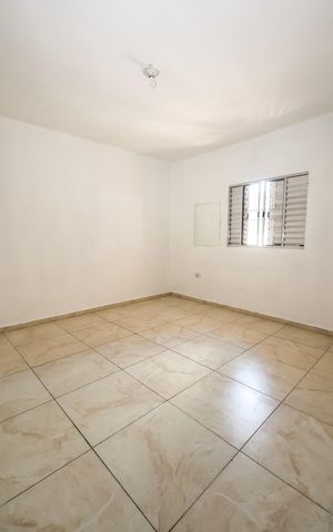 Casa para alugar com 52m², 1 quarto e sem vaga Casa para alugar com 52m², 1 quarto e sem vagaQuarto