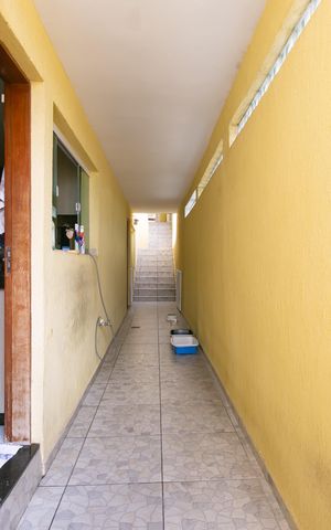 Casa à venda com 120m², 2 quartos e 2 vagas Casa à venda com 120m², 2 quartos e 2 vagasCorredor
