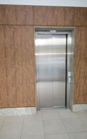 Apartamento à venda com 121m², 3 quartos e 1 vagaElevador