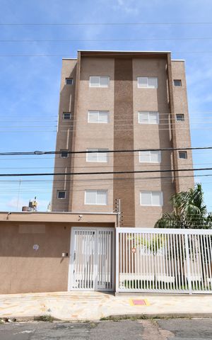 Apartamento para alugar com 55m², 2 quartos e 1 vagaFachada do Prédio