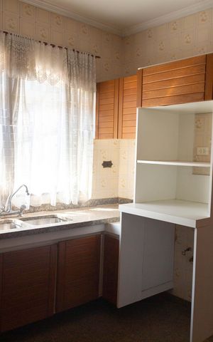 Casa à venda com 530m², 4 quartos e 6 vagas Casa à venda com 530m², 4 quartos e 6 vagasCozinha