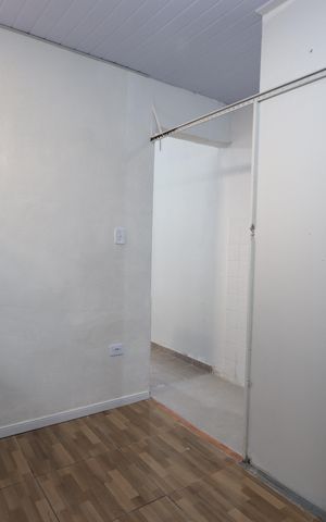 Casa para alugar com 42m², 1 quarto e sem vagaQuarto