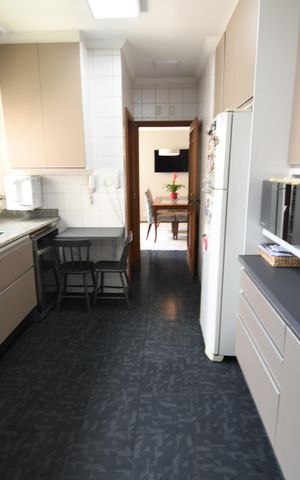 Apartamento à venda com 306m², 4 quartos e 3 vagasCozinha