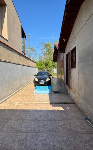 Casa à venda com 140m², 3 quartos e 2 vagas Casa à venda com 140m², 3 quartos e 2 vagasÁrea comum