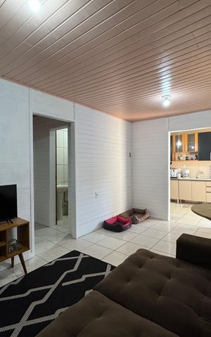 Casa à venda com 140m², 3 quartos e 2 vagas Casa à venda com 140m², 3 quartos e 2 vagasSala