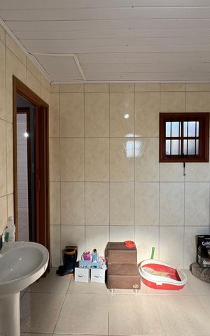 Casa à venda com 140m², 3 quartos e 2 vagas Casa à venda com 140m², 3 quartos e 2 vagasBanheiro
