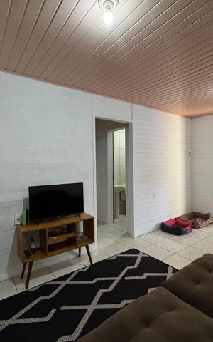 Casa à venda com 140m², 3 quartos e 2 vagas Casa à venda com 140m², 3 quartos e 2 vagasSala