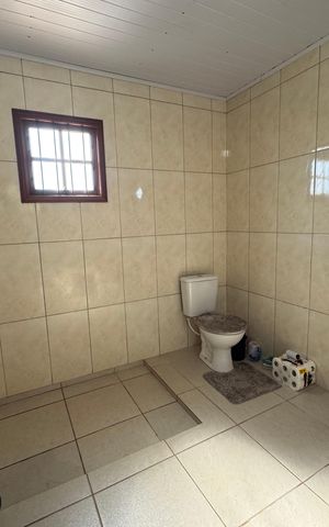 Casa à venda com 140m², 3 quartos e 2 vagas Casa à venda com 140m², 3 quartos e 2 vagasBanheiro