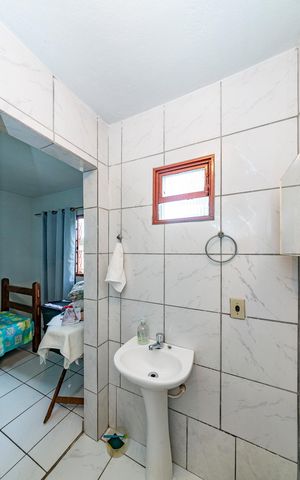 Casa à venda com 366m², 3 quartos e 1 vaga Casa à venda com 366m², 3 quartos e 1 vagaBanheiro da Suíte
