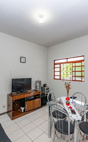 Casa à venda com 366m², 3 quartos e 1 vaga Casa à venda com 366m², 3 quartos e 1 vagaSala