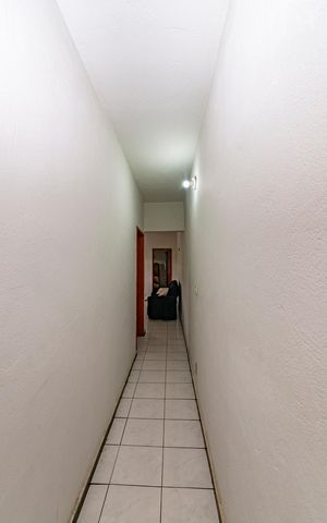 Casa à venda com 366m², 3 quartos e 1 vaga Casa à venda com 366m², 3 quartos e 1 vagaCorredor