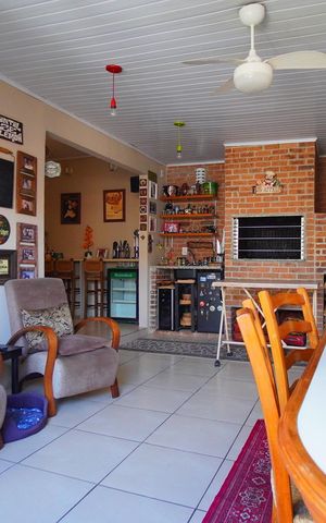 Casa à venda com 250m², 3 quartos e 2 vagasÁrea Churrasqueira