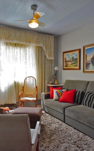 Casa à venda com 250m², 3 quartos e 2 vagasSala